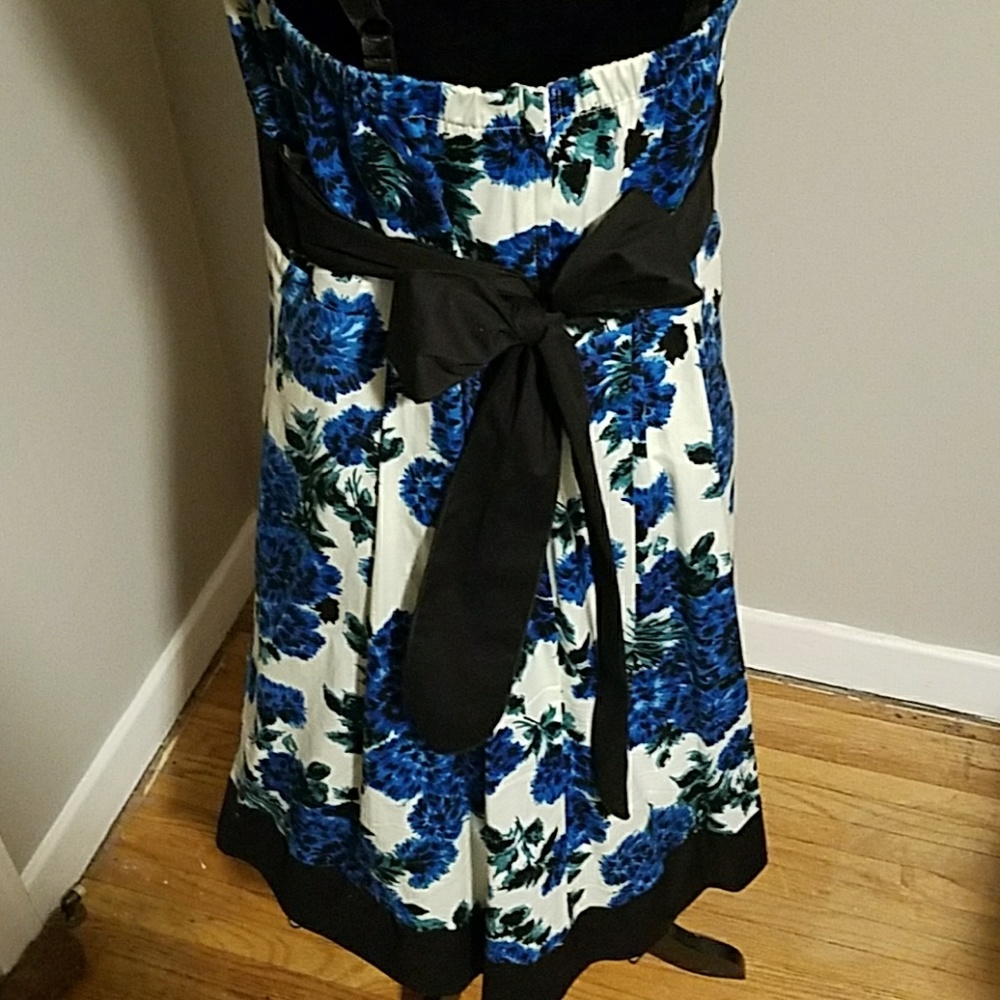 Spring dress. - Picture 3 of 5
